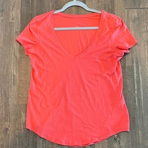 Lululemon Women's V-Neck Coral Top